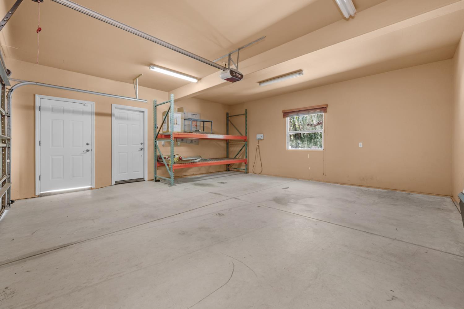 13715 Nebraska, Kingsburg, CA 93631