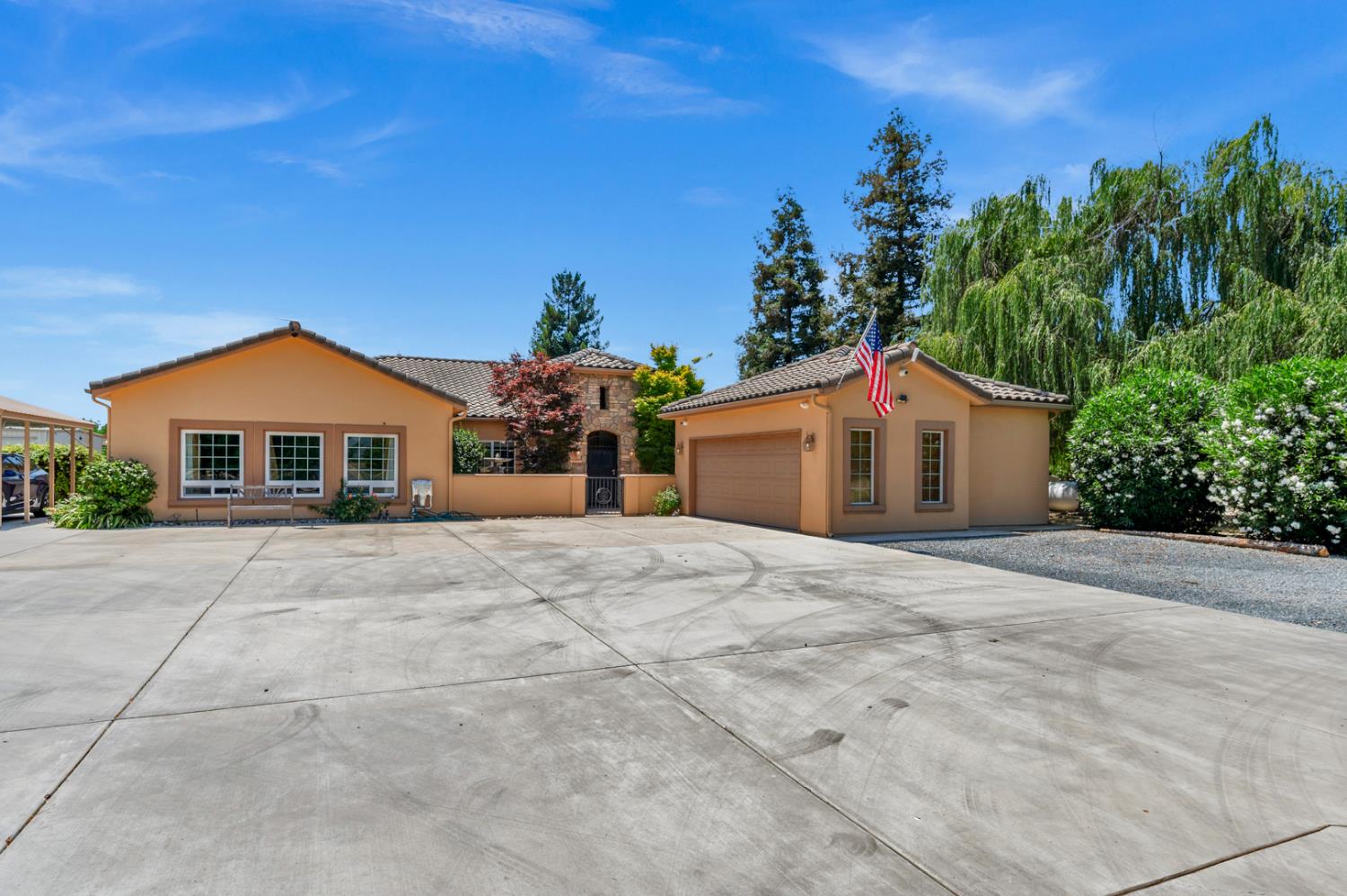 13715 Nebraska, Kingsburg, CA 93631