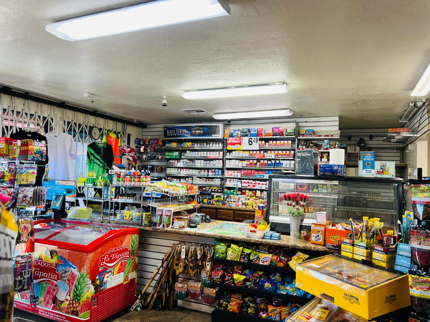 441 W Olive Ave, Fresno, CA 93728