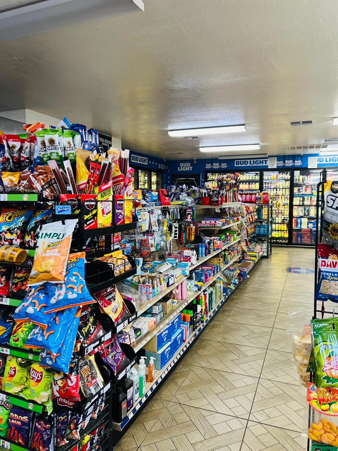 441 W Olive Ave, Fresno, CA 93728