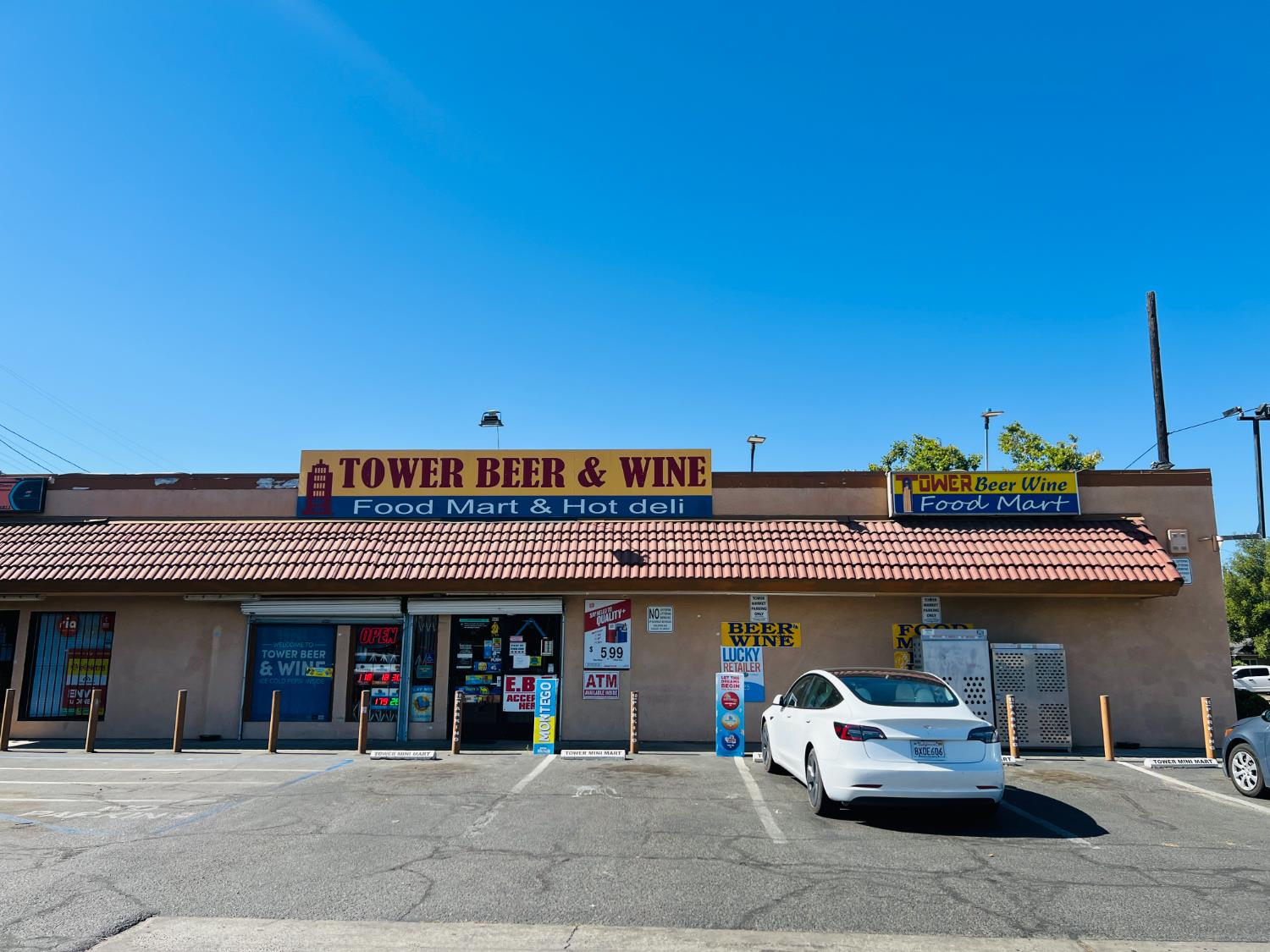 441 W Olive Ave, Fresno, CA 93728