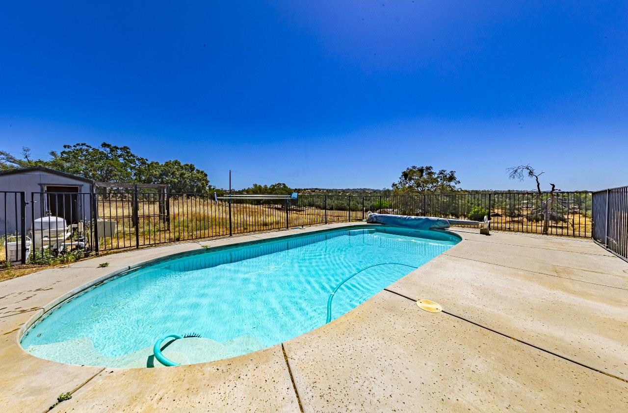 35095 Rough Rider Way, Raymond, CA 93653