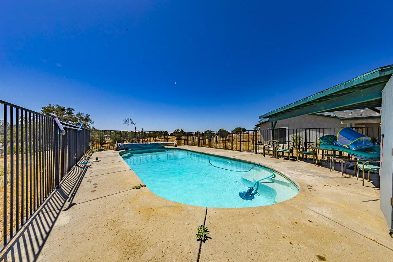 35095 Rough Rider Way, Raymond, CA 93653