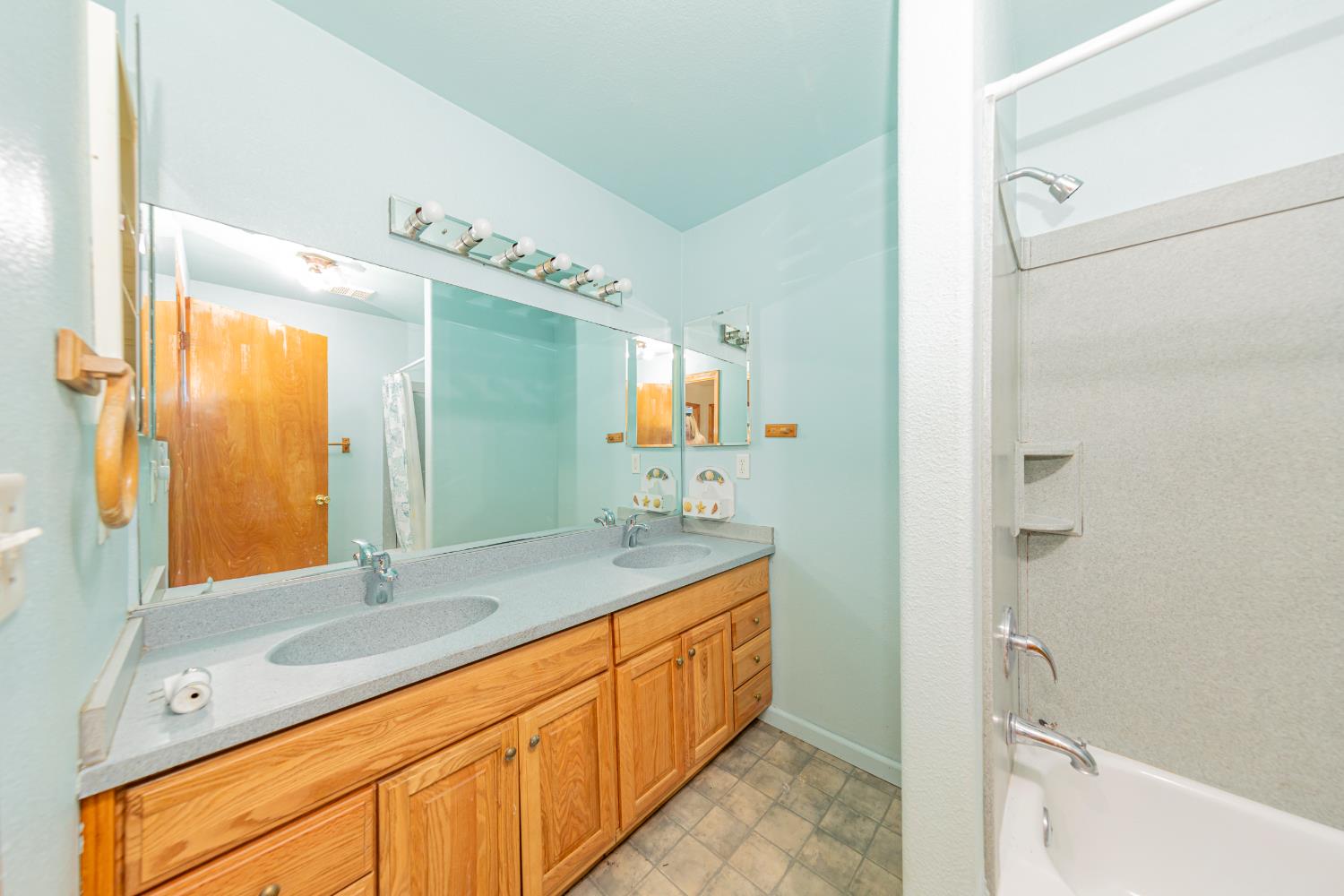 35095 Rough Rider Way, Raymond, CA 93653