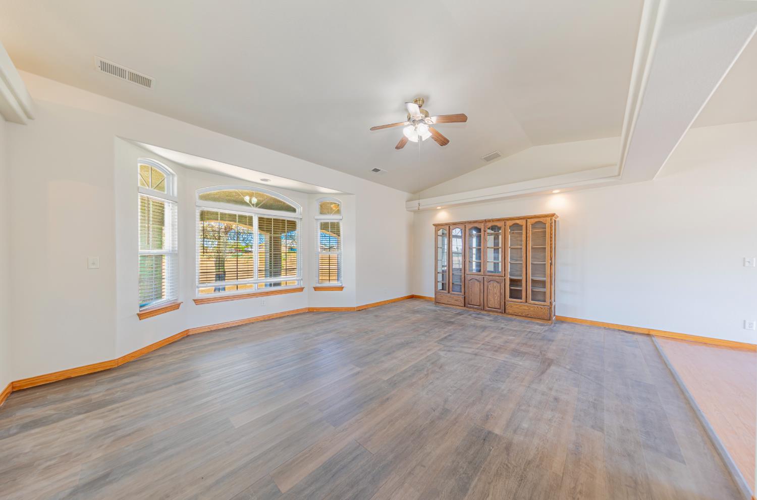 35095 Rough Rider Way, Raymond, CA 93653