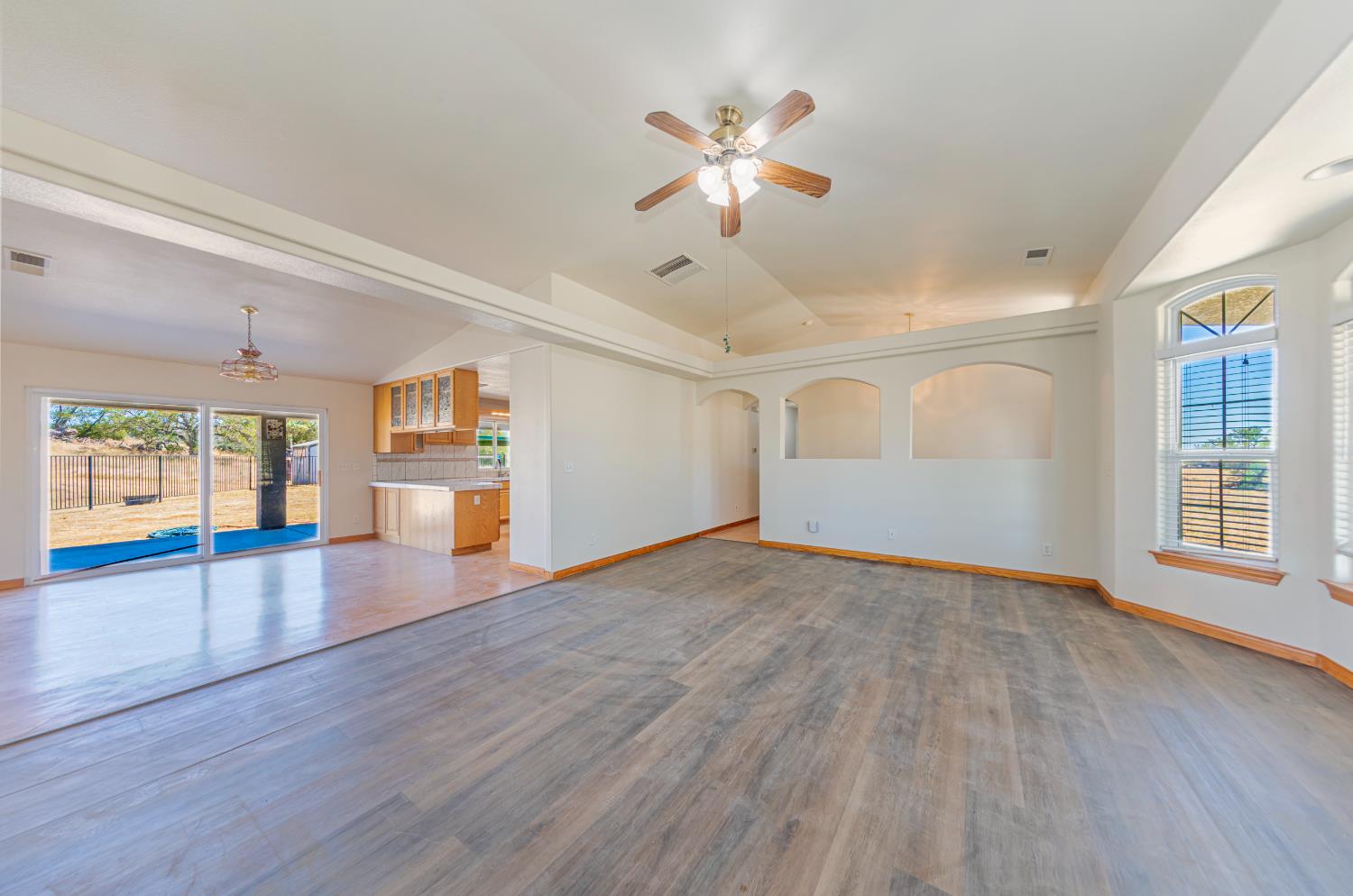 35095 Rough Rider Way, Raymond, CA 93653
