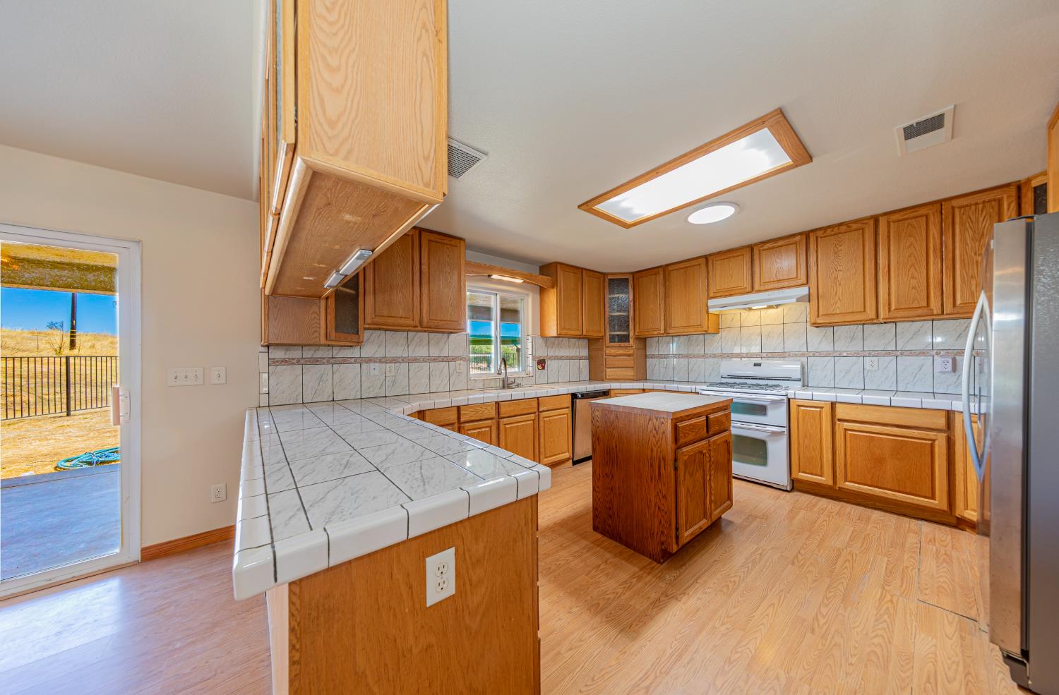 35095 Rough Rider Way, Raymond, CA 93653
