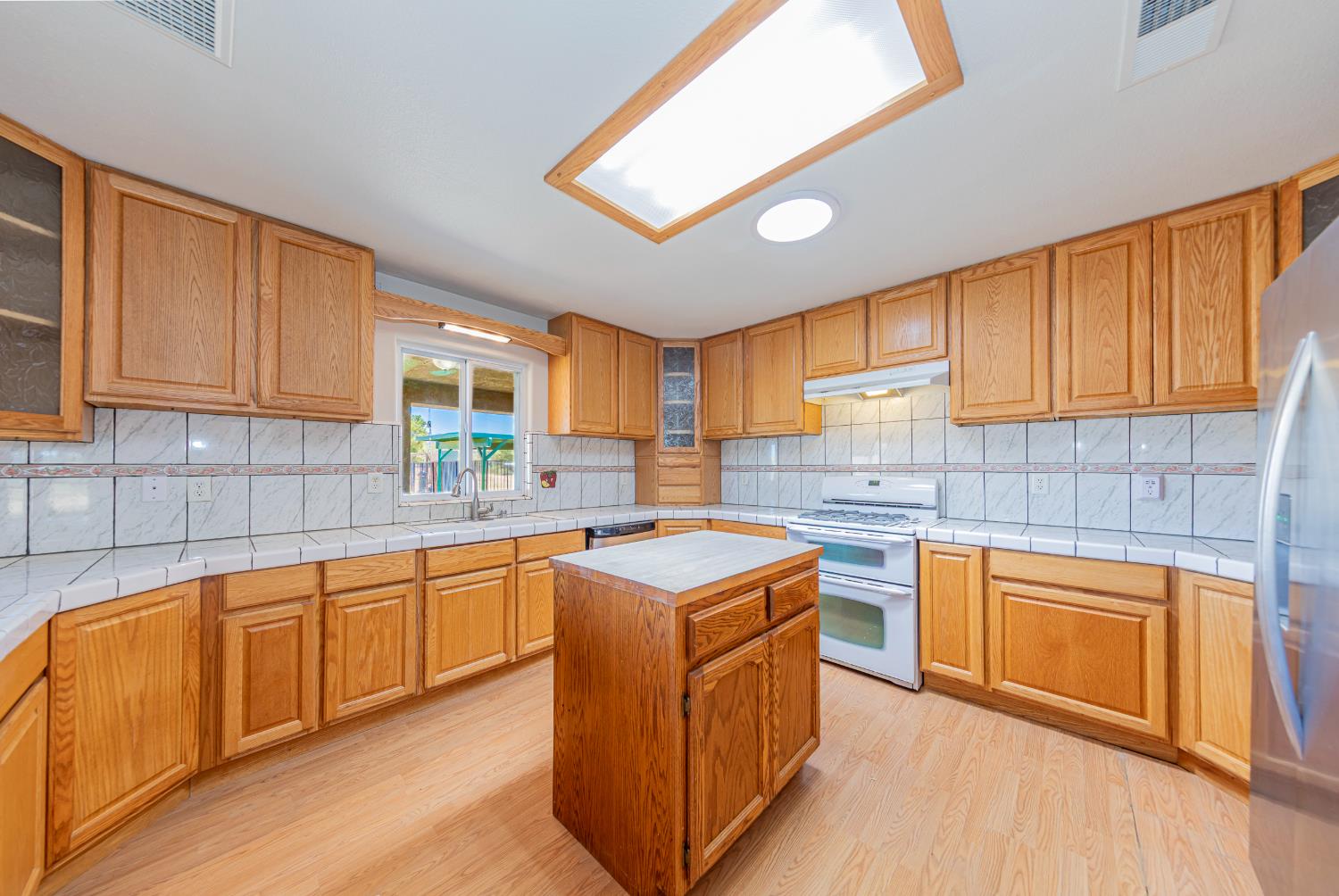 35095 Rough Rider Way, Raymond, CA 93653