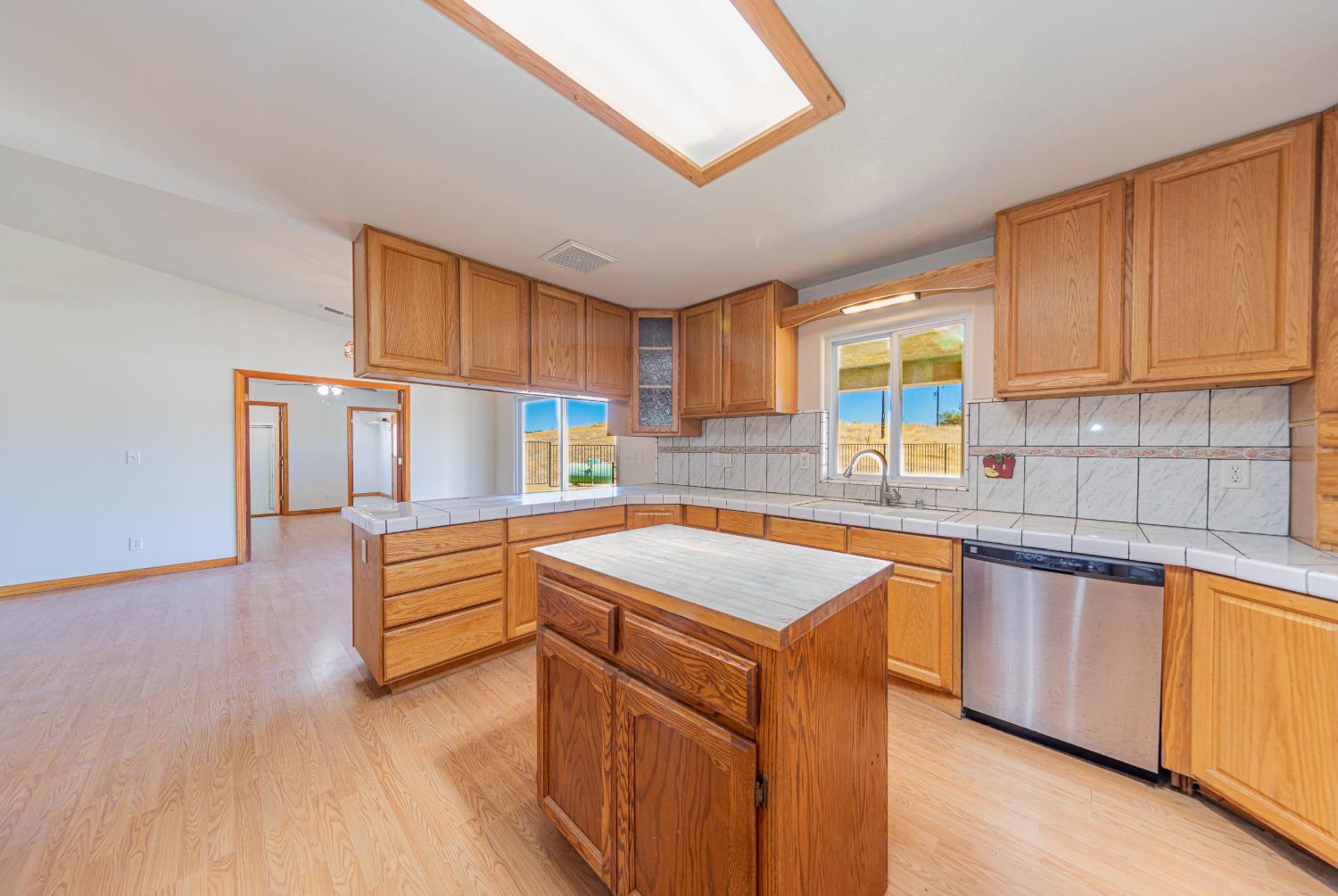35095 Rough Rider Way, Raymond, CA 93653