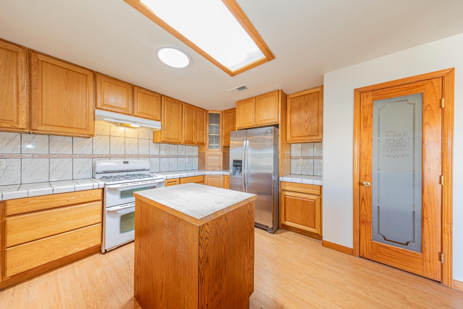 35095 Rough Rider Way, Raymond, CA 93653