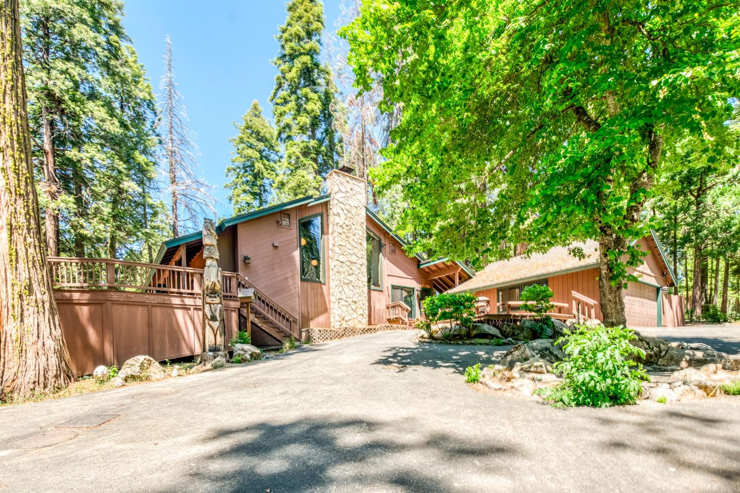 39145 Checkerbloom Ln, Shaver Lake, CA 93664