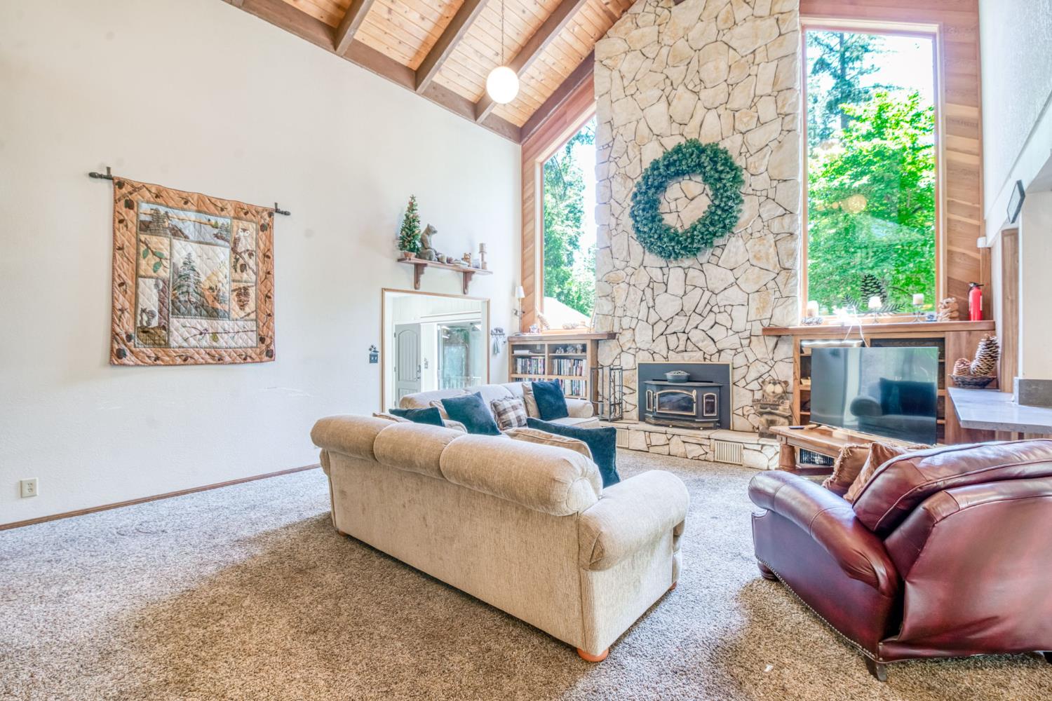 39145 Checkerbloom Ln, Shaver Lake, CA 93664