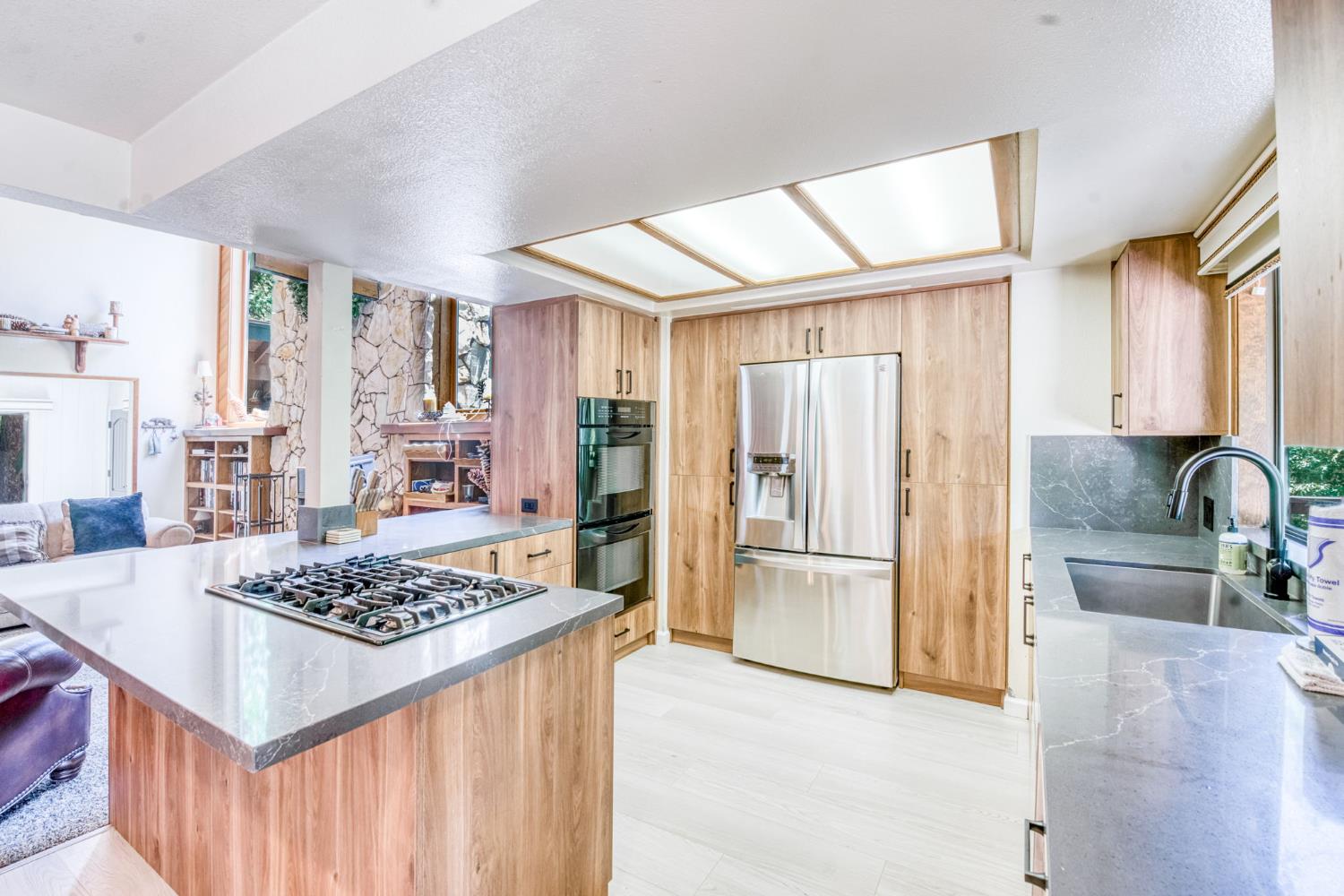 39145 Checkerbloom Ln, Shaver Lake, CA 93664