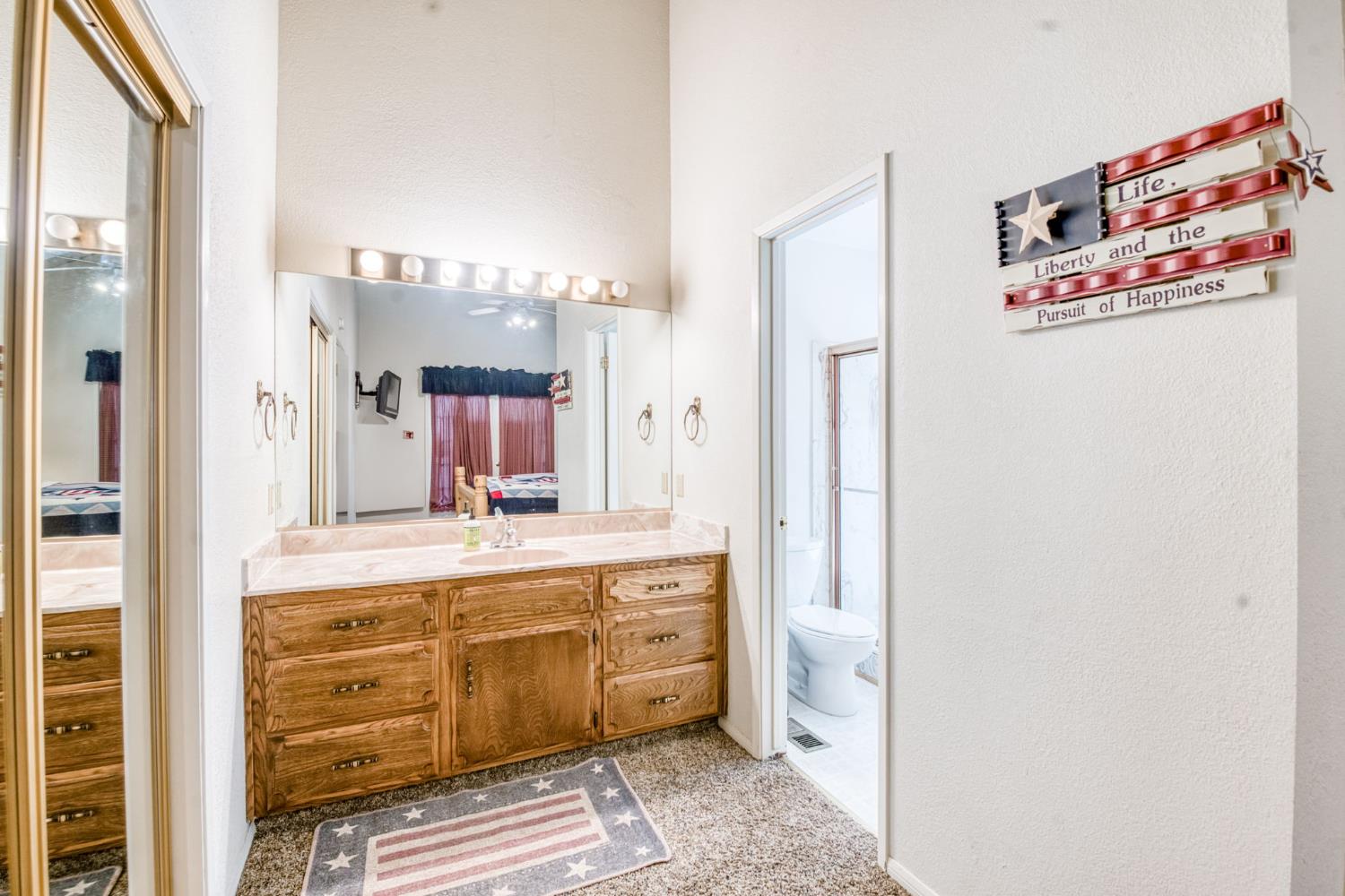 39145 Checkerbloom Ln, Shaver Lake, CA 93664