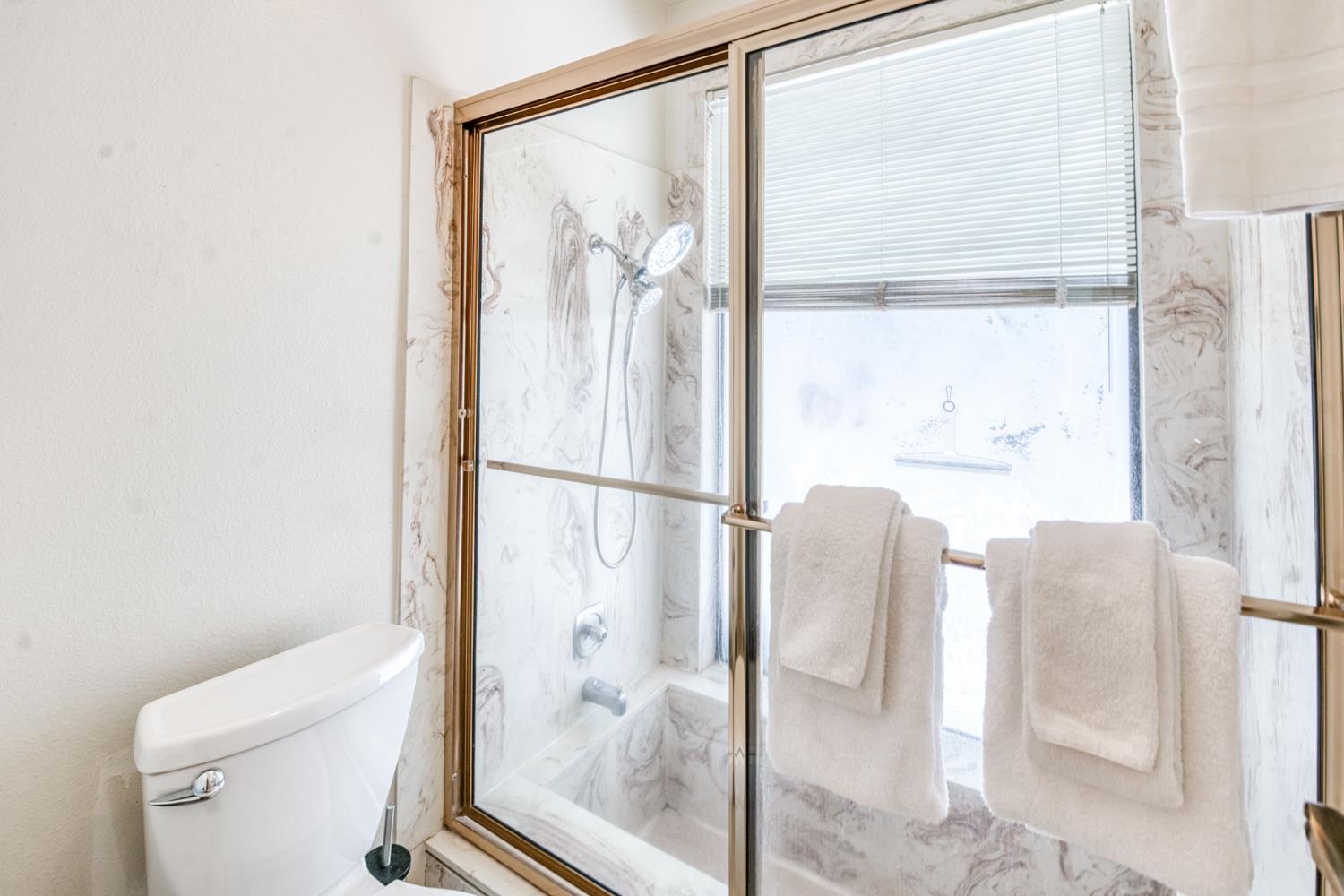 39145 Checkerbloom Ln, Shaver Lake, CA 93664