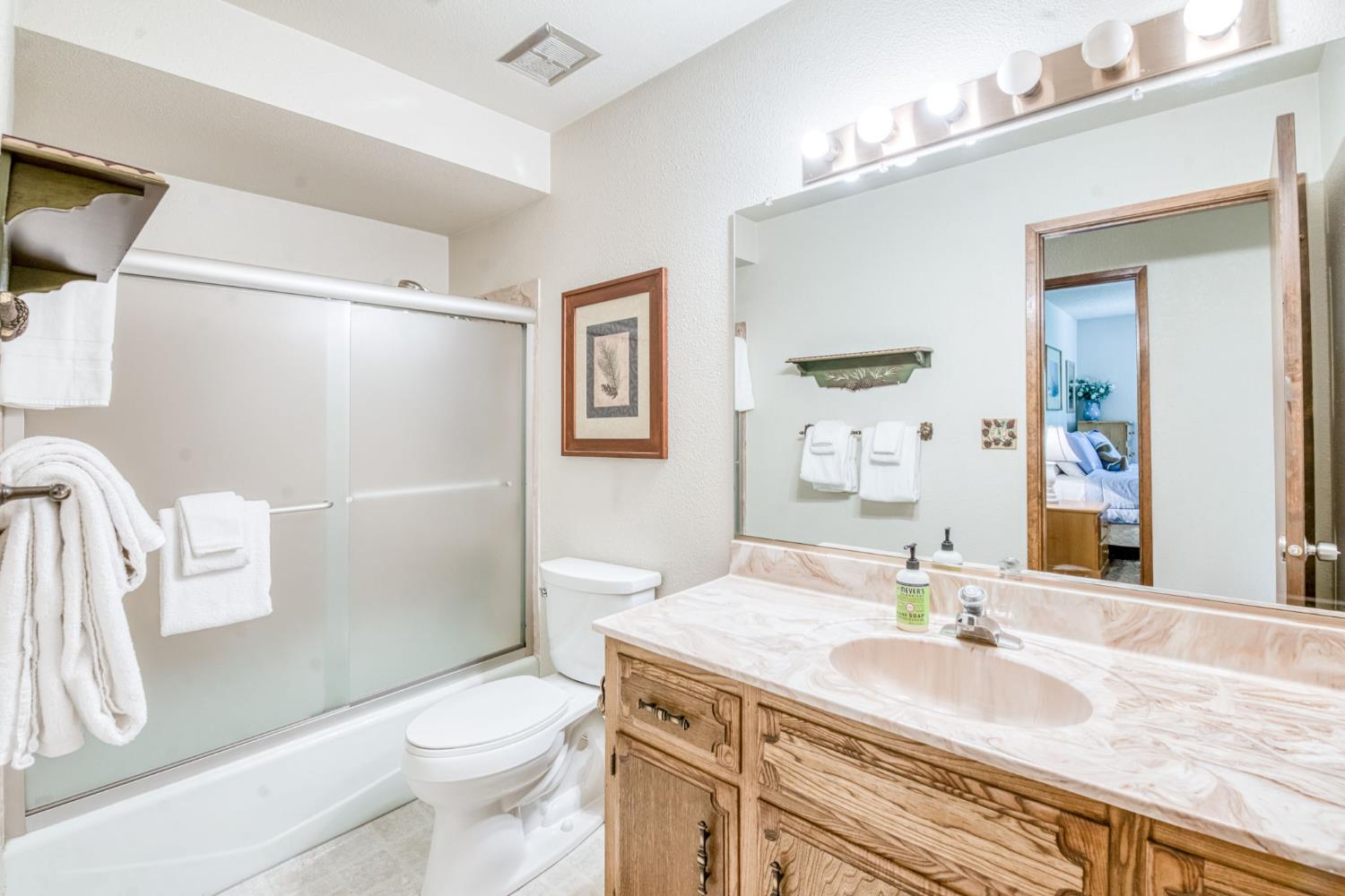 39145 Checkerbloom Ln, Shaver Lake, CA 93664