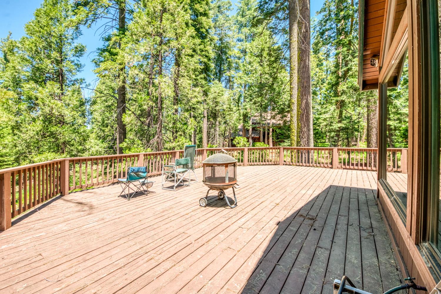 39145 Checkerbloom Ln, Shaver Lake, CA 93664