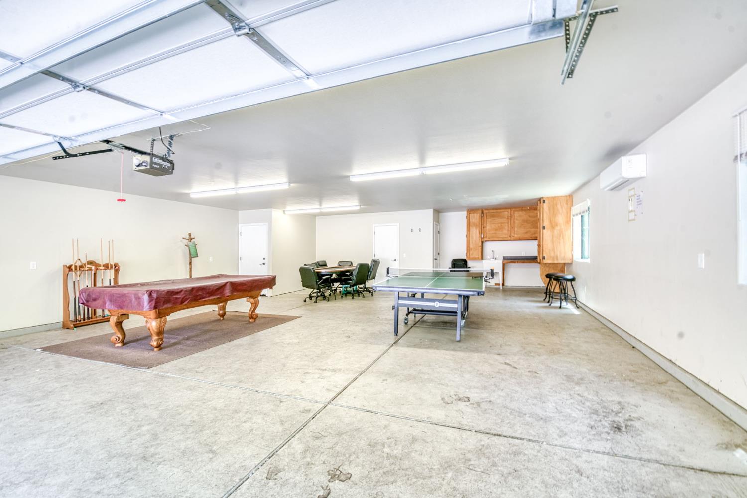 39145 Checkerbloom Ln, Shaver Lake, CA 93664