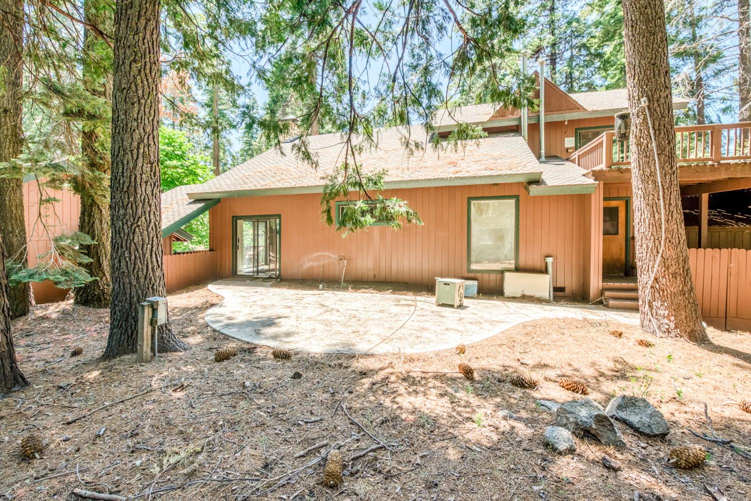 39145 Checkerbloom Ln, Shaver Lake, CA 93664