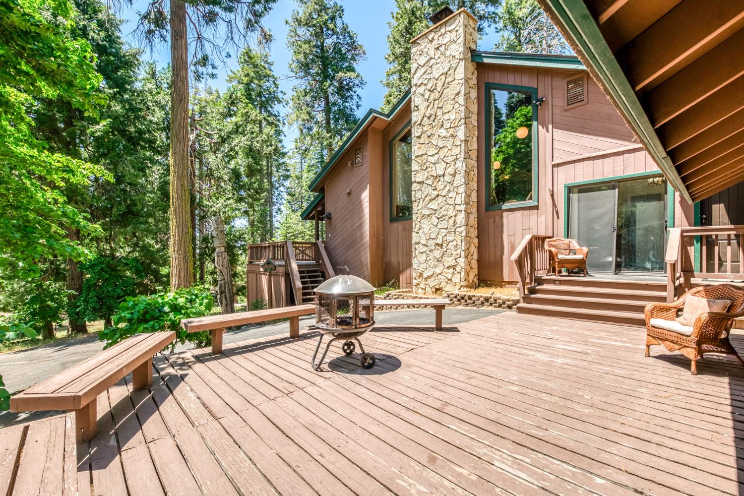 39145 Checkerbloom Ln, Shaver Lake, CA 93664