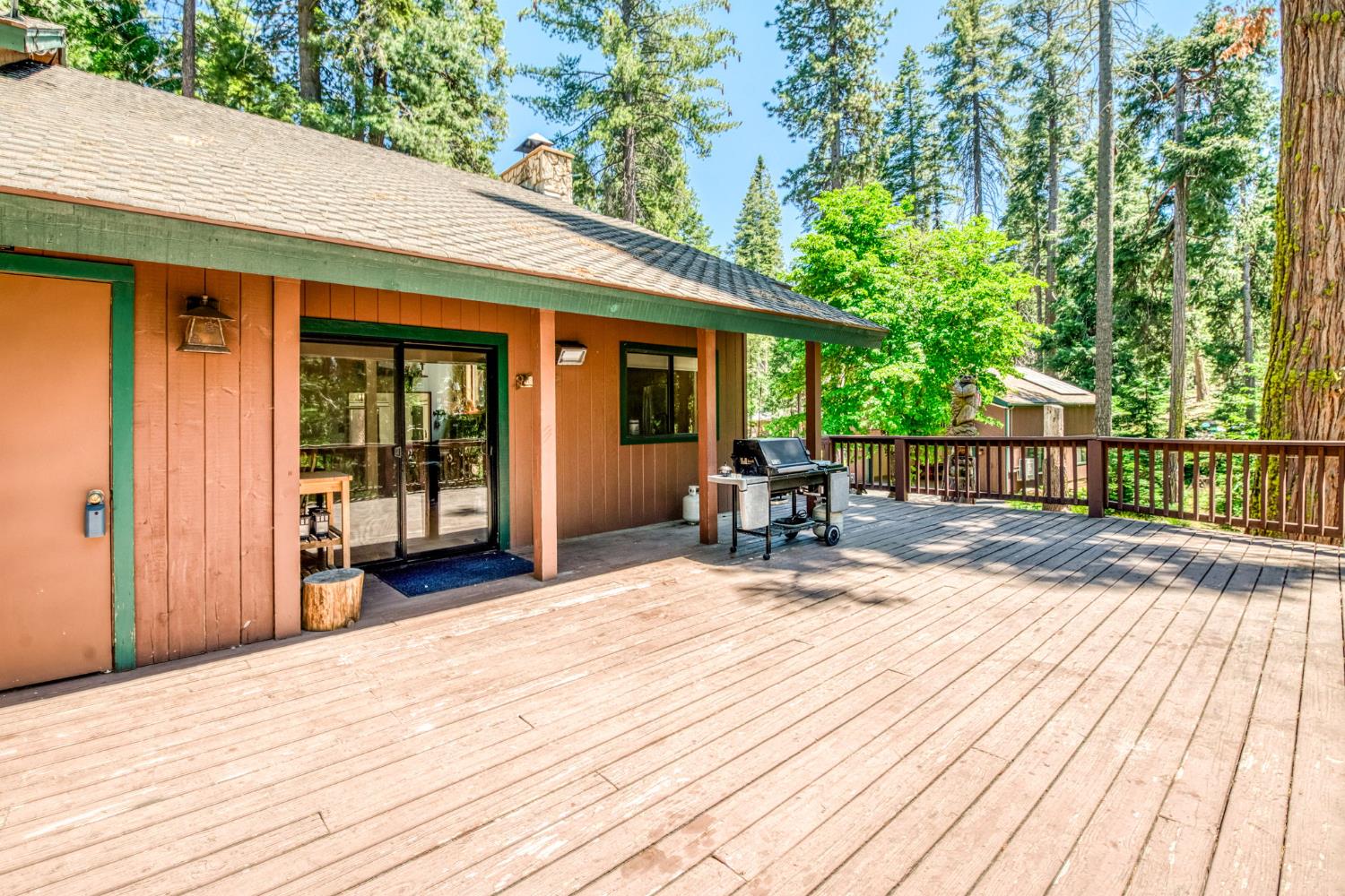 39145 Checkerbloom Ln, Shaver Lake, CA 93664