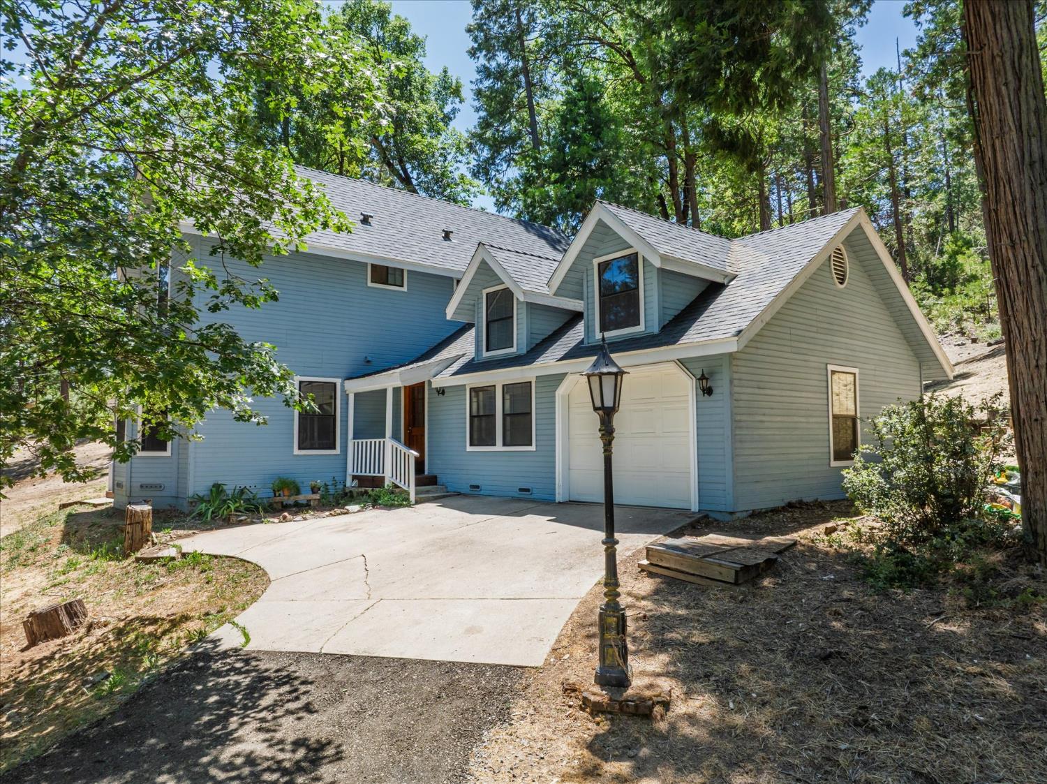 36232 Finegold Creek Dr, North Fork, CA 93643