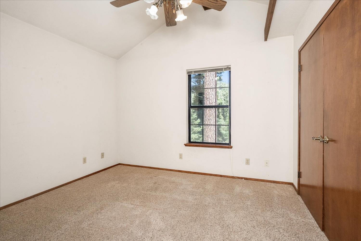 36232 Finegold Creek Dr, North Fork, CA 93643