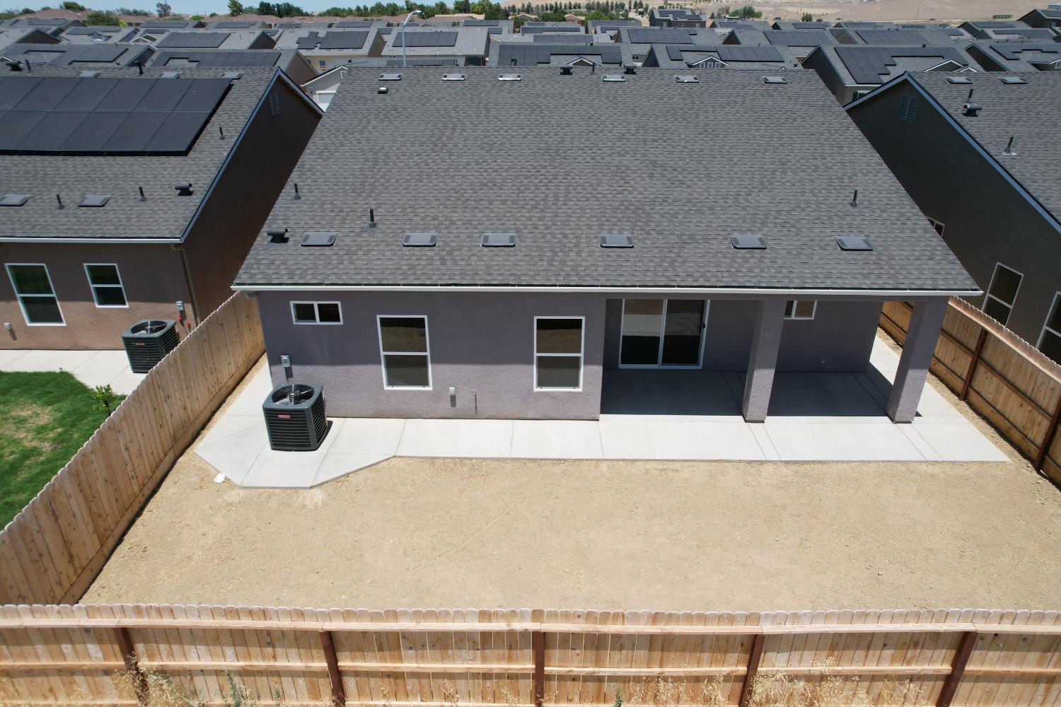 1225 E Orange St, Avenal, CA 93204