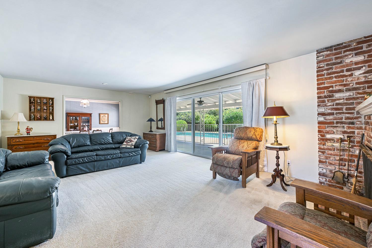 1216 E Pico Ave, Fresno, CA 93704