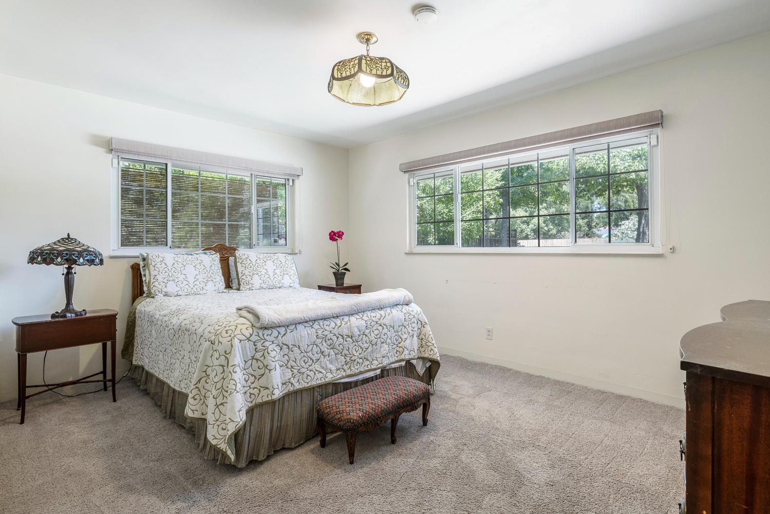 1216 E Pico Ave, Fresno, CA 93704