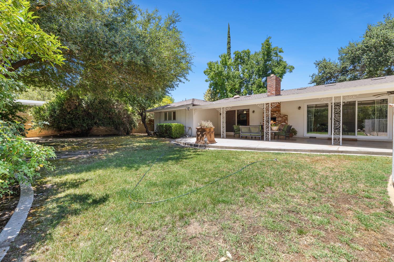 1216 E Pico Ave, Fresno, CA 93704