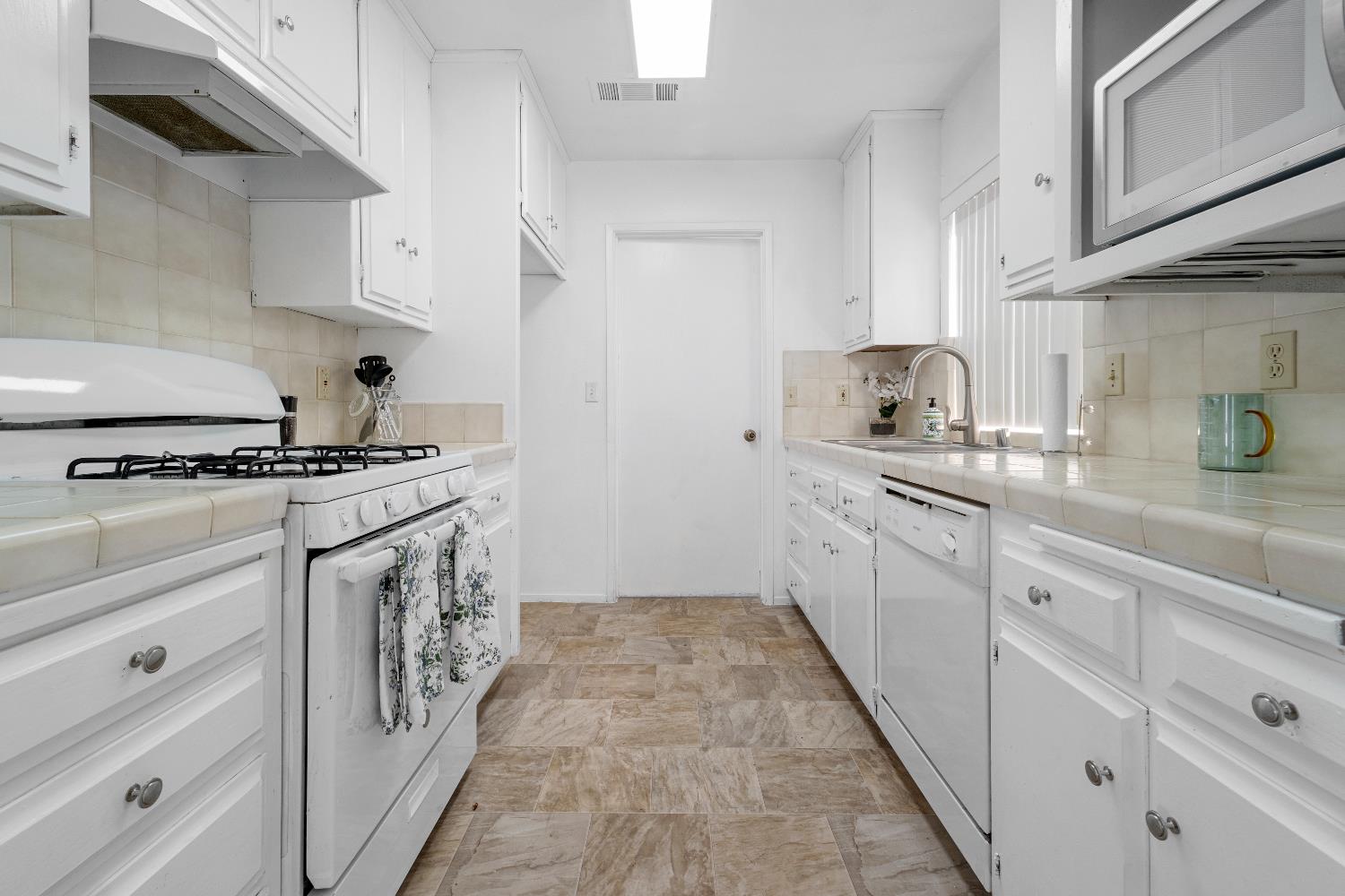 385 E Valley, Coalinga, CA 93210