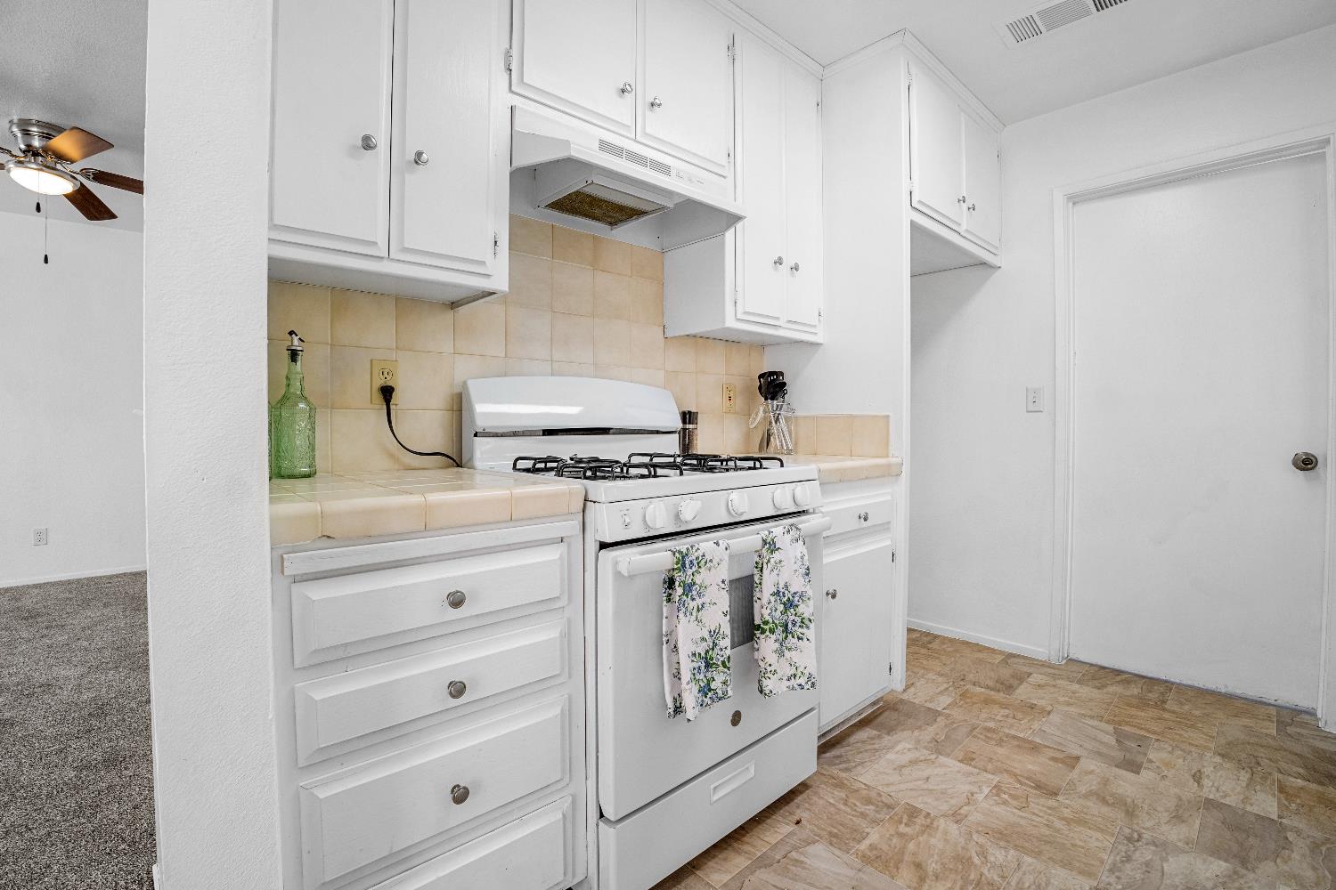 385 E Valley, Coalinga, CA 93210