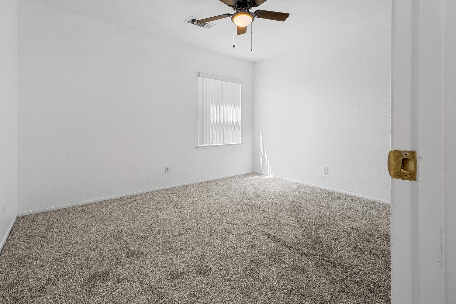 385 E Valley, Coalinga, CA 93210