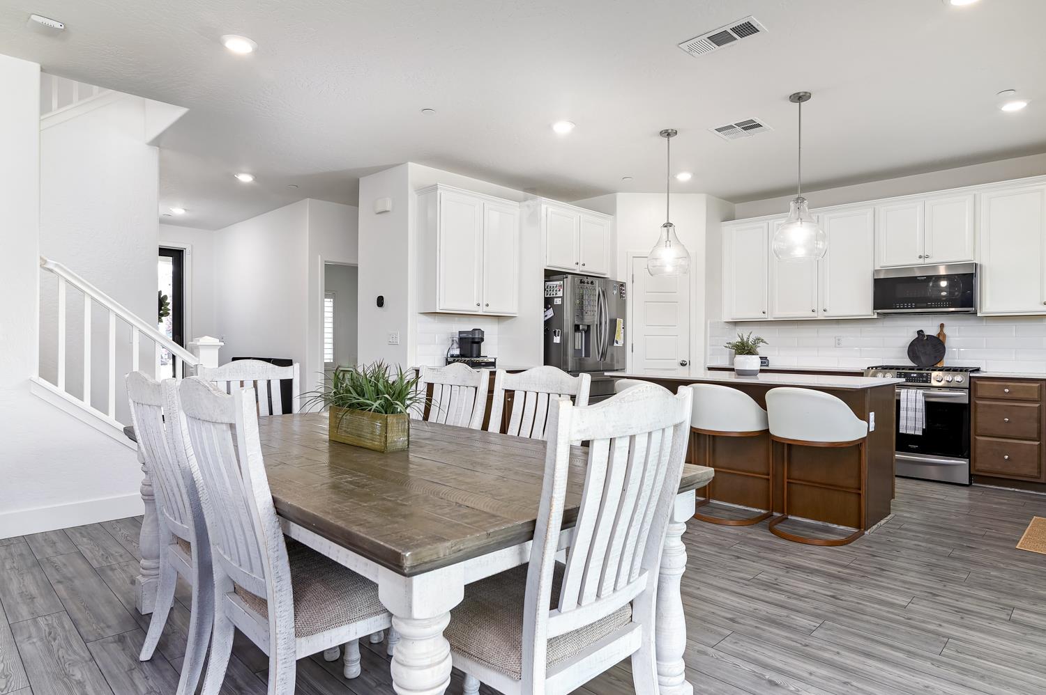 165 Timberline Way S, Madera, CA 93636