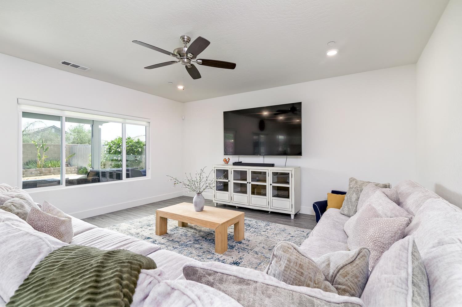 165 Timberline Way S, Madera, CA 93636