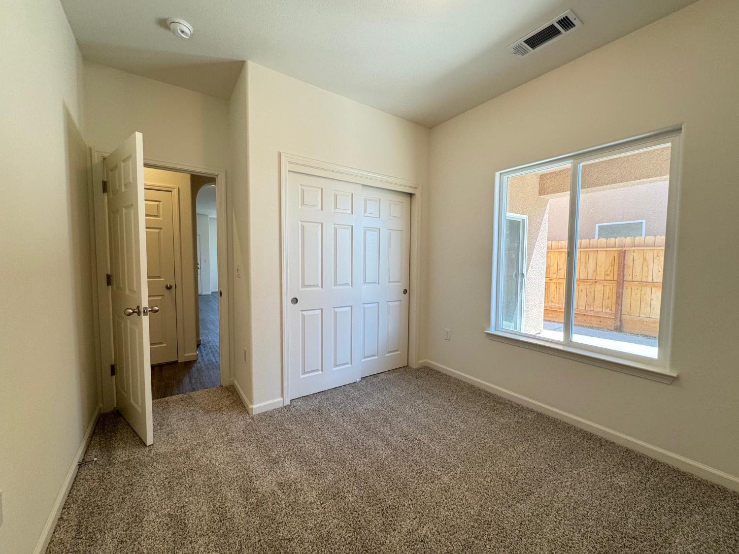 1204 E Orange St, Avenal, CA 93204