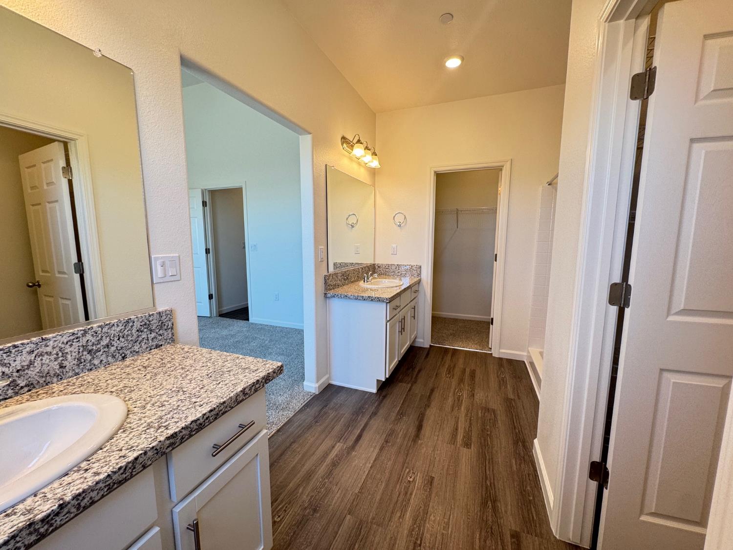 1208 E Orange St, Avenal, CA 93204