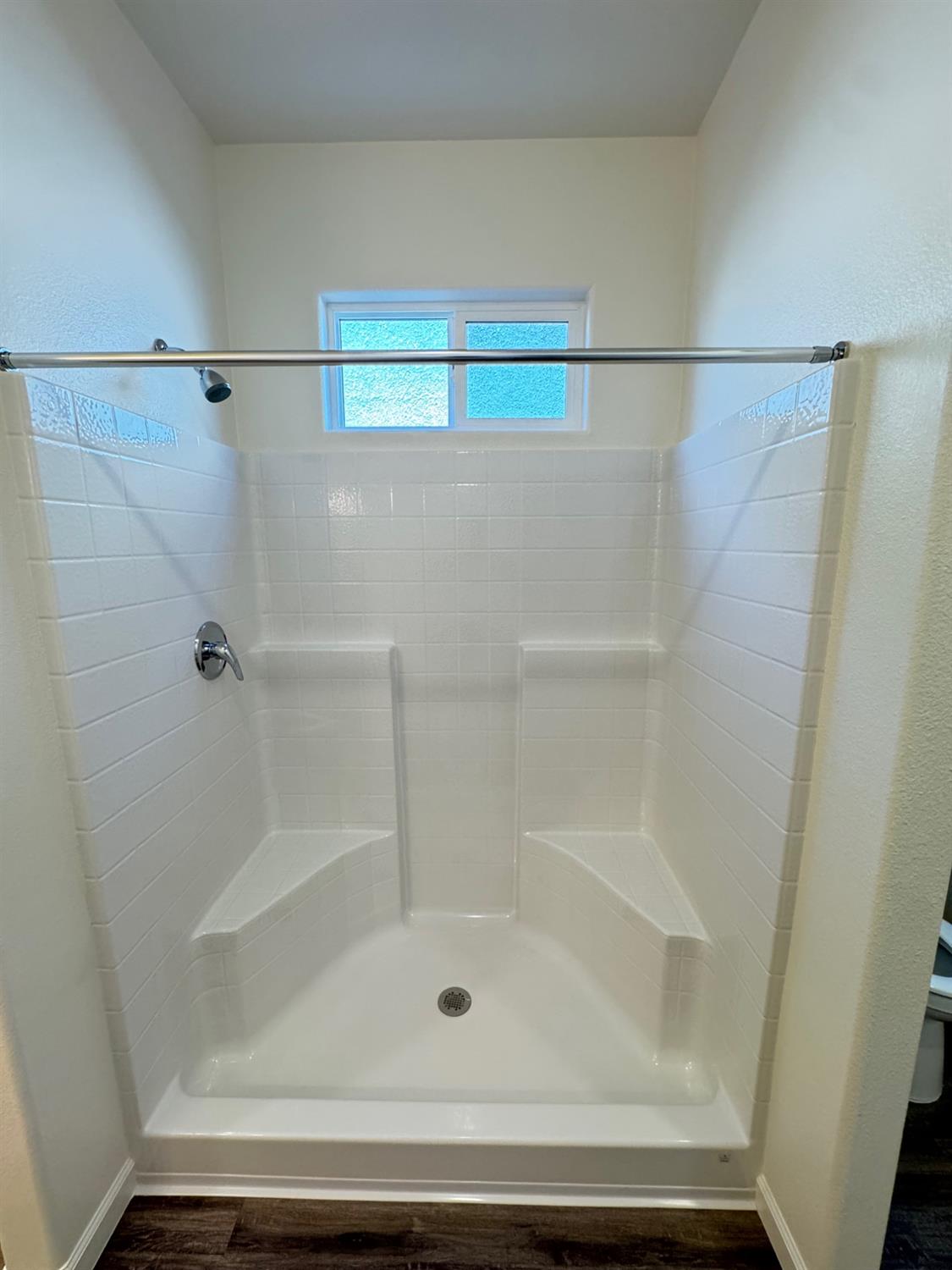 1240 E Orange St, Avenal, CA 93204