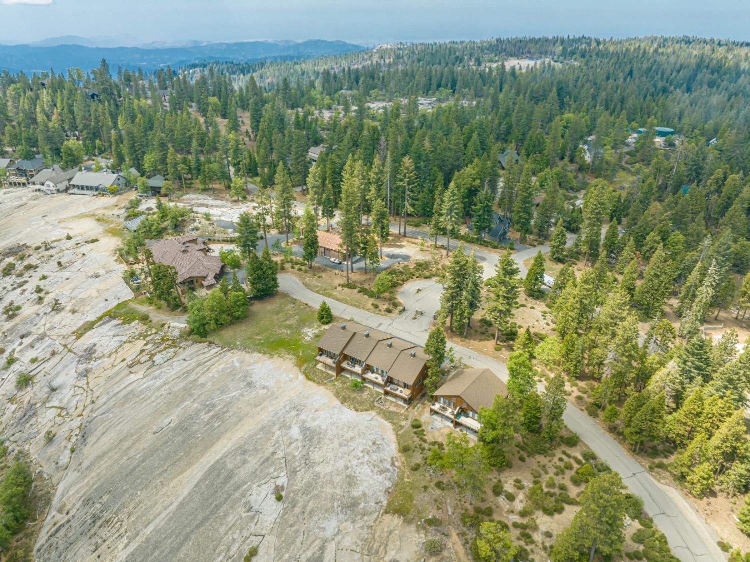 42096 Majestic Ln, Shaver Lake, CA 93664