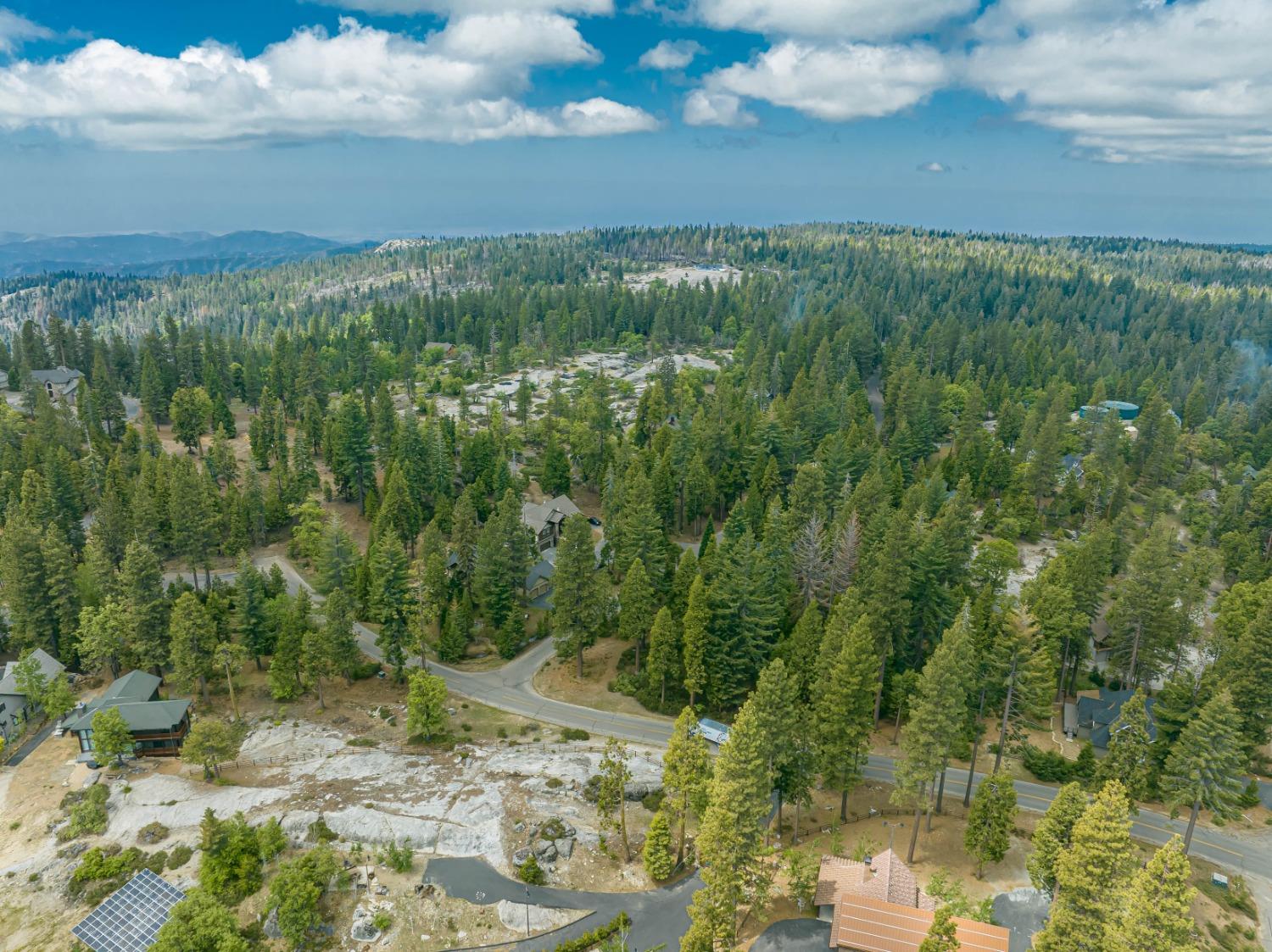 42096 Majestic Ln, Shaver Lake, CA 93664