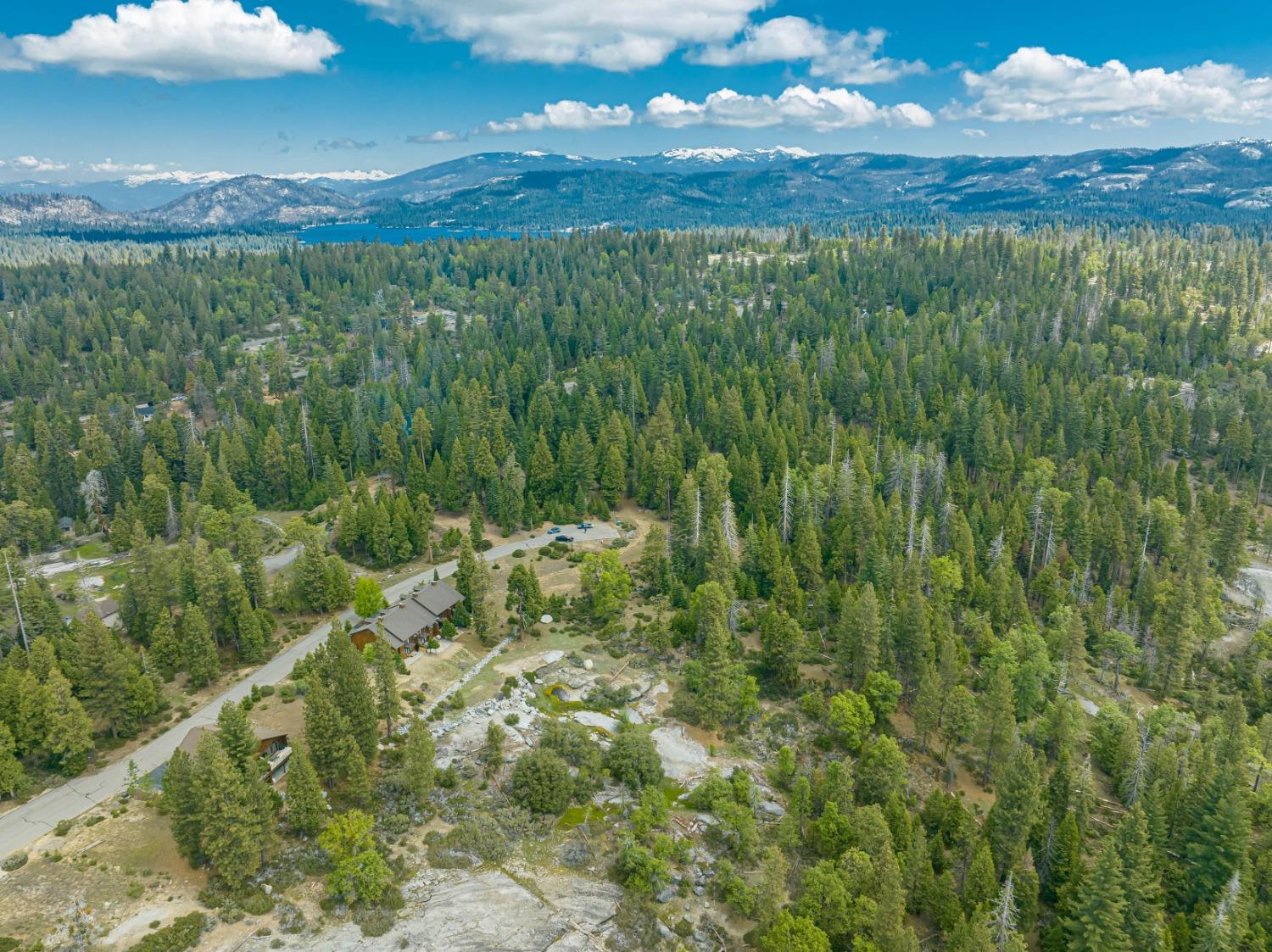 42096 Majestic Ln, Shaver Lake, CA 93664