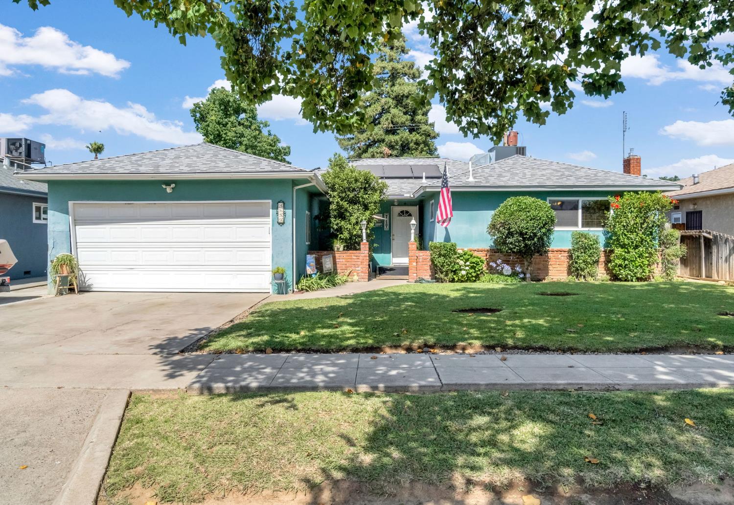4653 N Fisher St, Fresno, CA 93726