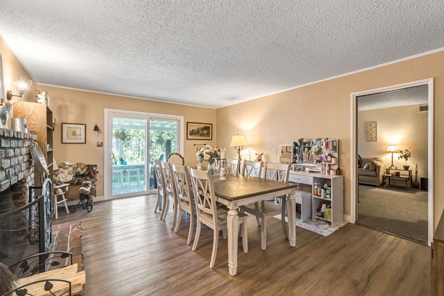 4653 N Fisher St, Fresno, CA 93726