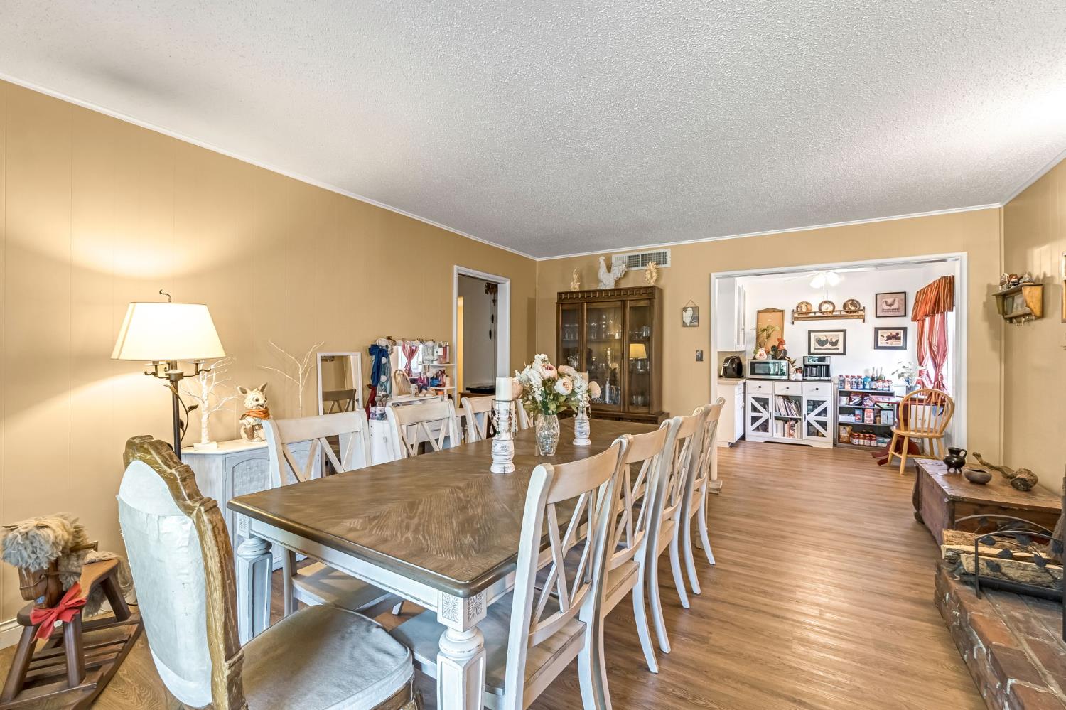 4653 N Fisher St, Fresno, CA 93726