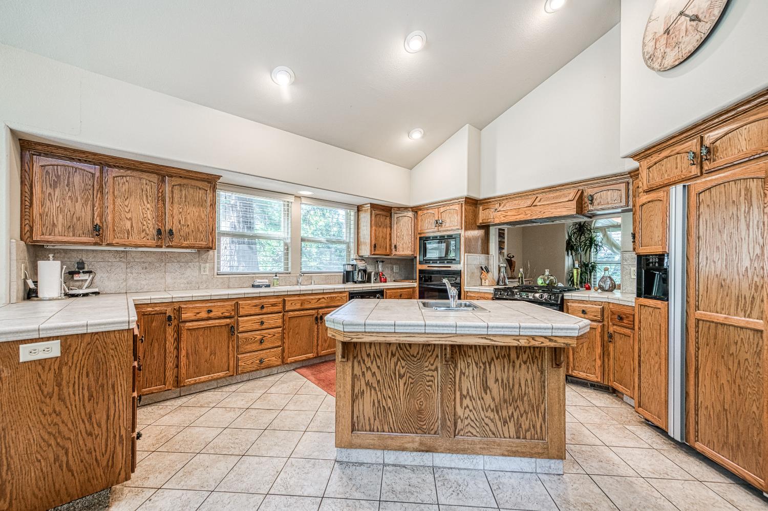 42319 Granite Rim, Shaver Lake, CA 93664