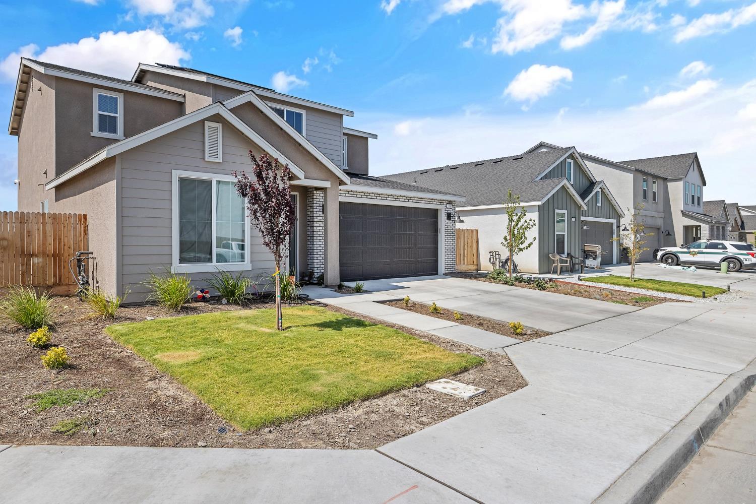 2409 Pepperdine St, Lemoore, CA 93245