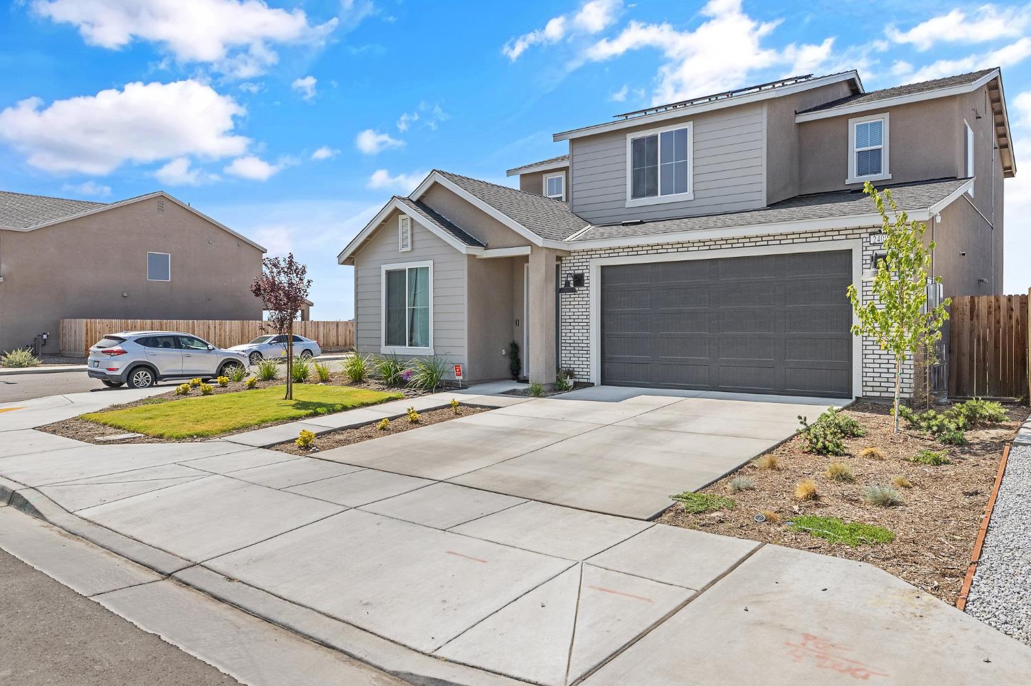 2409 Pepperdine St, Lemoore, CA 93245