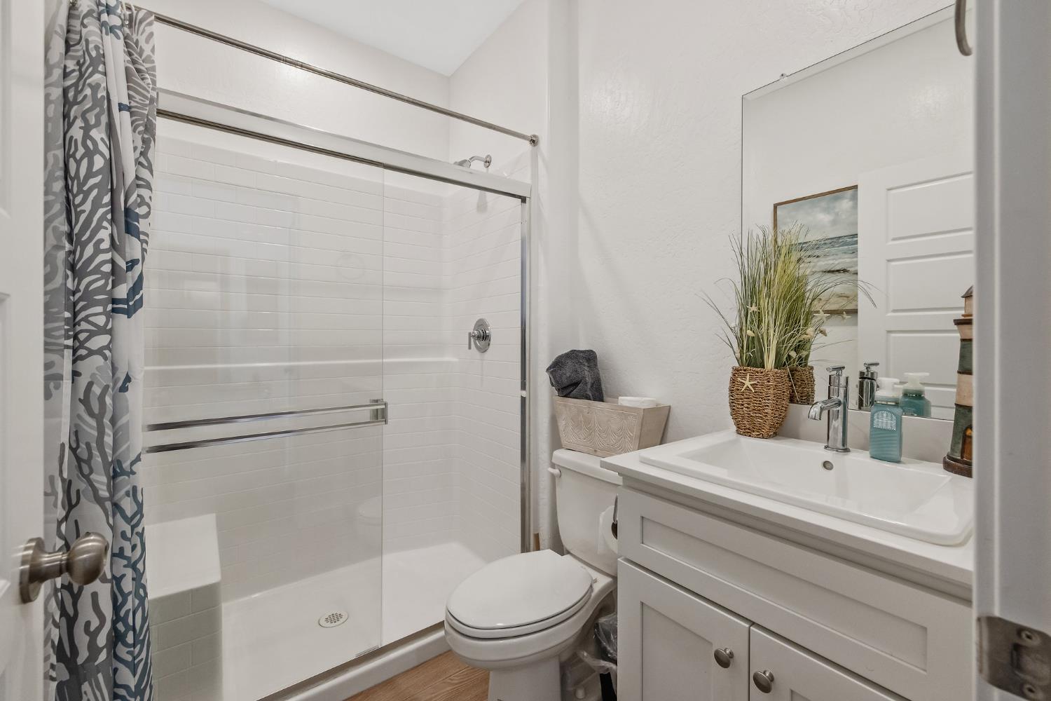 2409 Pepperdine St, Lemoore, CA 93245