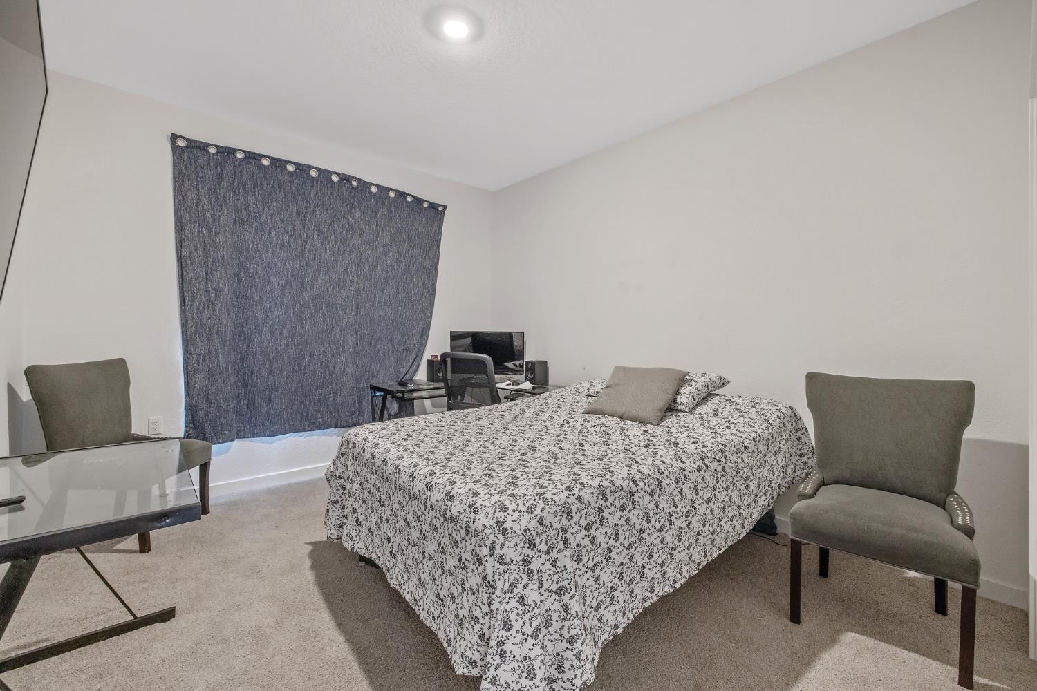 2409 Pepperdine St, Lemoore, CA 93245